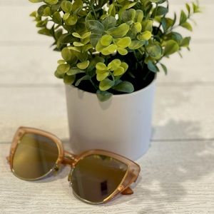 Quay Australia- Oh My Dayz